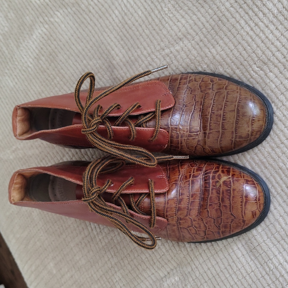 ARIAT Croc Embossed Leather Lace Up Boots Women's 8B